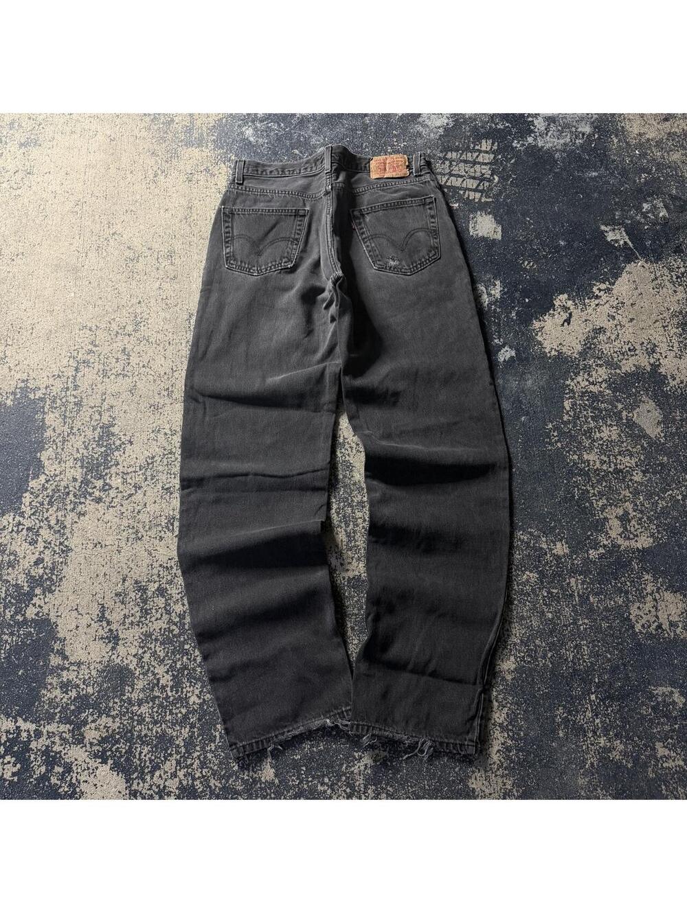 Vintage 90’s Black Faded Levi’s 550 Jeans
